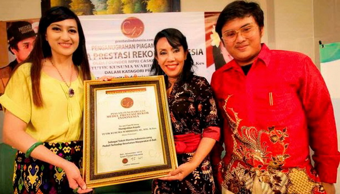 Raih Penghargaan, Bunda Tutik Ingin Menolong Sesama