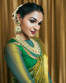 Andrea Jeremiah Latest Saree Photos Andrea Jeremiah Latest Saree Photos