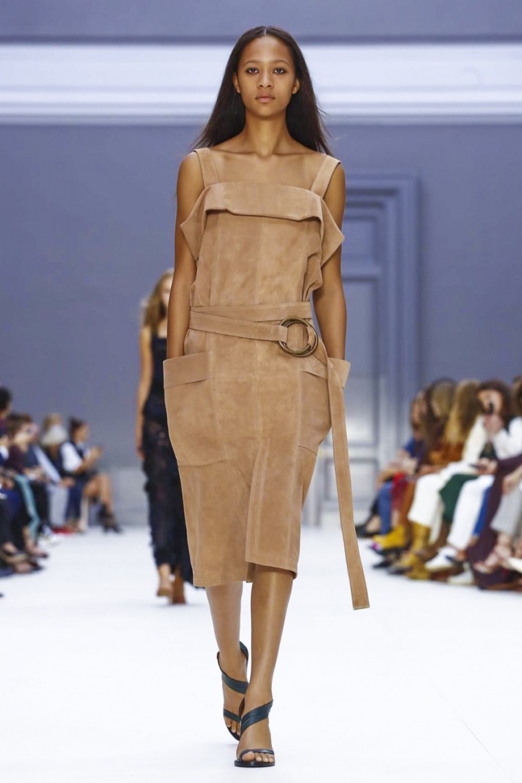 Chloé Spring Summer 2017 - Paris Fashion Week chloé-spring-summer-2017, chloé-paris, chloé-girs, chloé-printemps-été-2017, chloé-spring-summer, chloé-printemps-été, chloé-bag, sac-chloé, jewelry-chloé, bijoux-chloé, chausures-chloé, bottes-chloé, chloé-shoes, du-dessin-aux-podiums, dudessinauxpodiums