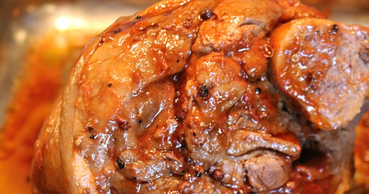 Une Faim De Loup Jarret De Porc Laque Accompagne De Ses Lentilles Ou Puree De Pommes De Terre Plat D Hiver Quoique