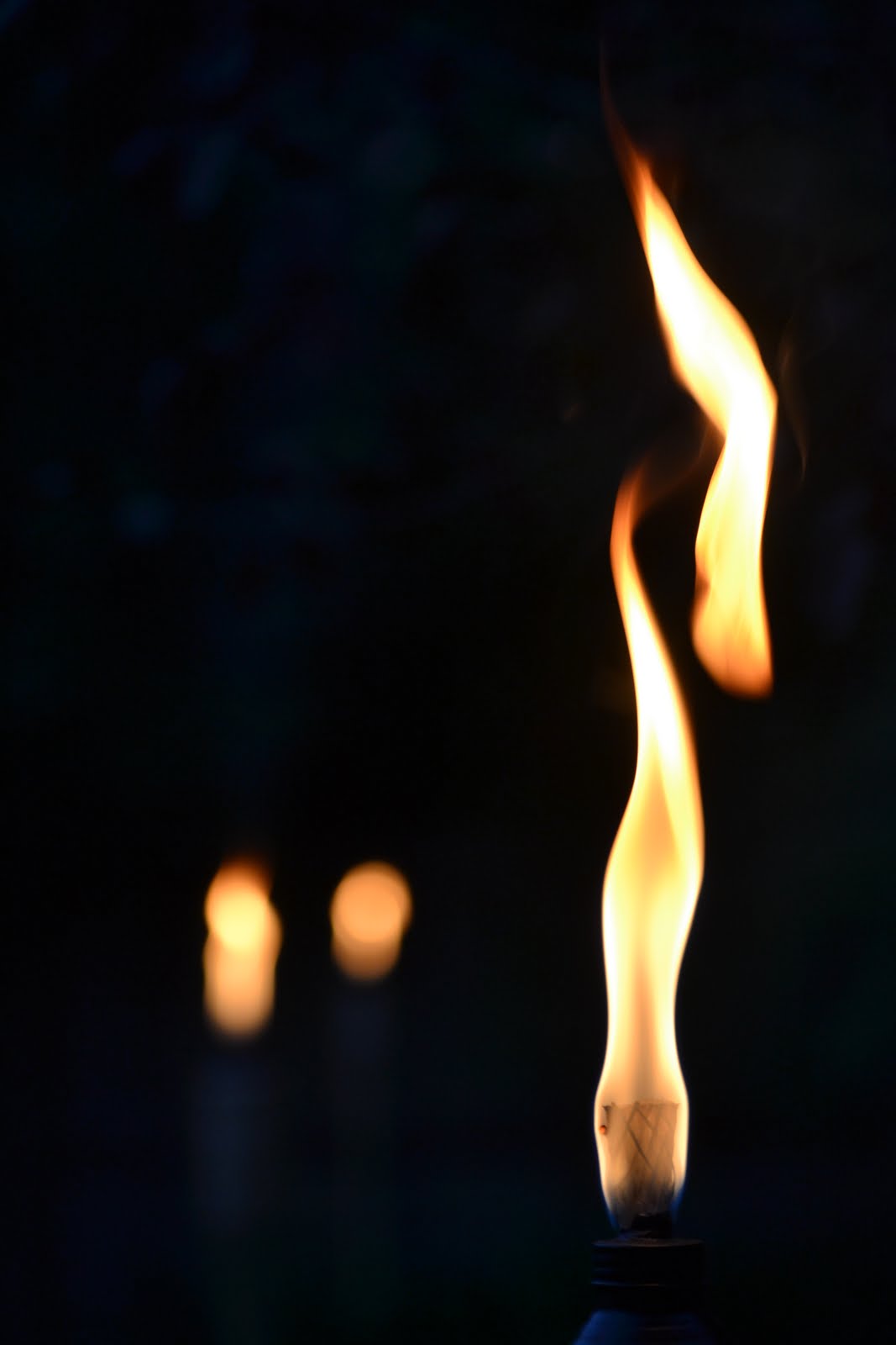 Dramatically vivid, Spontaneously Pure Photography Fun with Tiki Torches