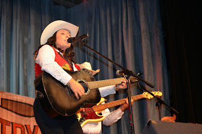 Maggie Mae Photo by Trisha Field