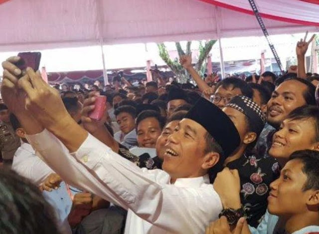 Sosok Jokowi Sederhana dan membui Sosok Jokowi Sederhana dan membui