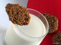 Vegan Pumpkin Almond Oatmeal Cookies