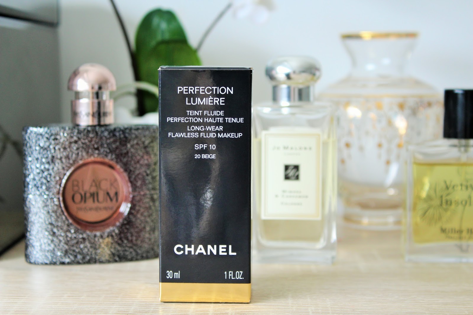 Chanel Perfection Lumiere Foundation