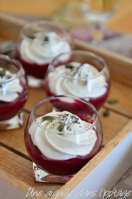 verrine-betterave-gaspacho-chantilly-chèvre-apéritif 