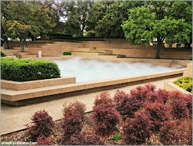 Fort Worth Water Garden: Aerated Pool