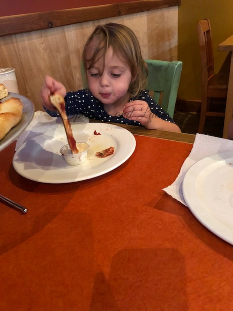 toddlers love pizza