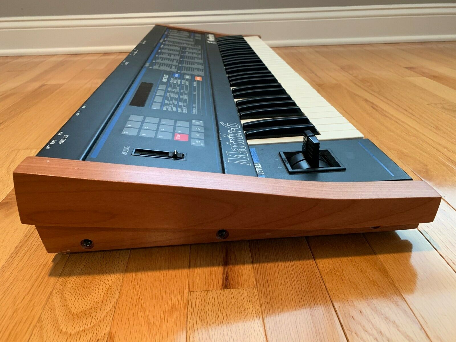 MATRIXSYNTH Oberheim Matrix 6 Analog Synthesizer w/ Custom Wood Side