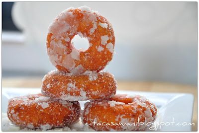 Kuih Keria / Malaysian Sweet Potato Donut ~ Blog Kakwan