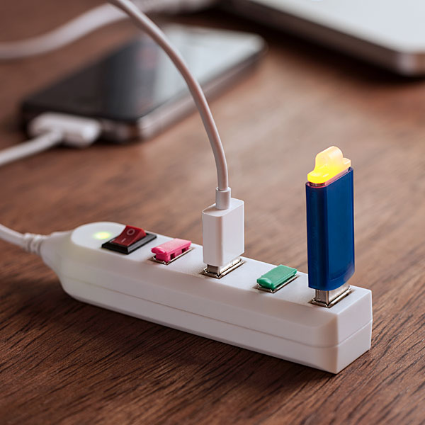 Extraordinary Gadgets Power source for multiple USB gadgets