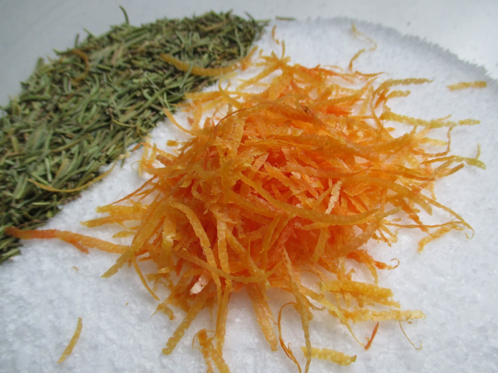 Rosemary-Grapefruit Salt Body Scrub