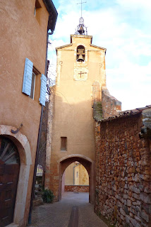Puerta vieja Castrum, campanario fortificado. Puerta vieja Castrum, campanario fortificado.