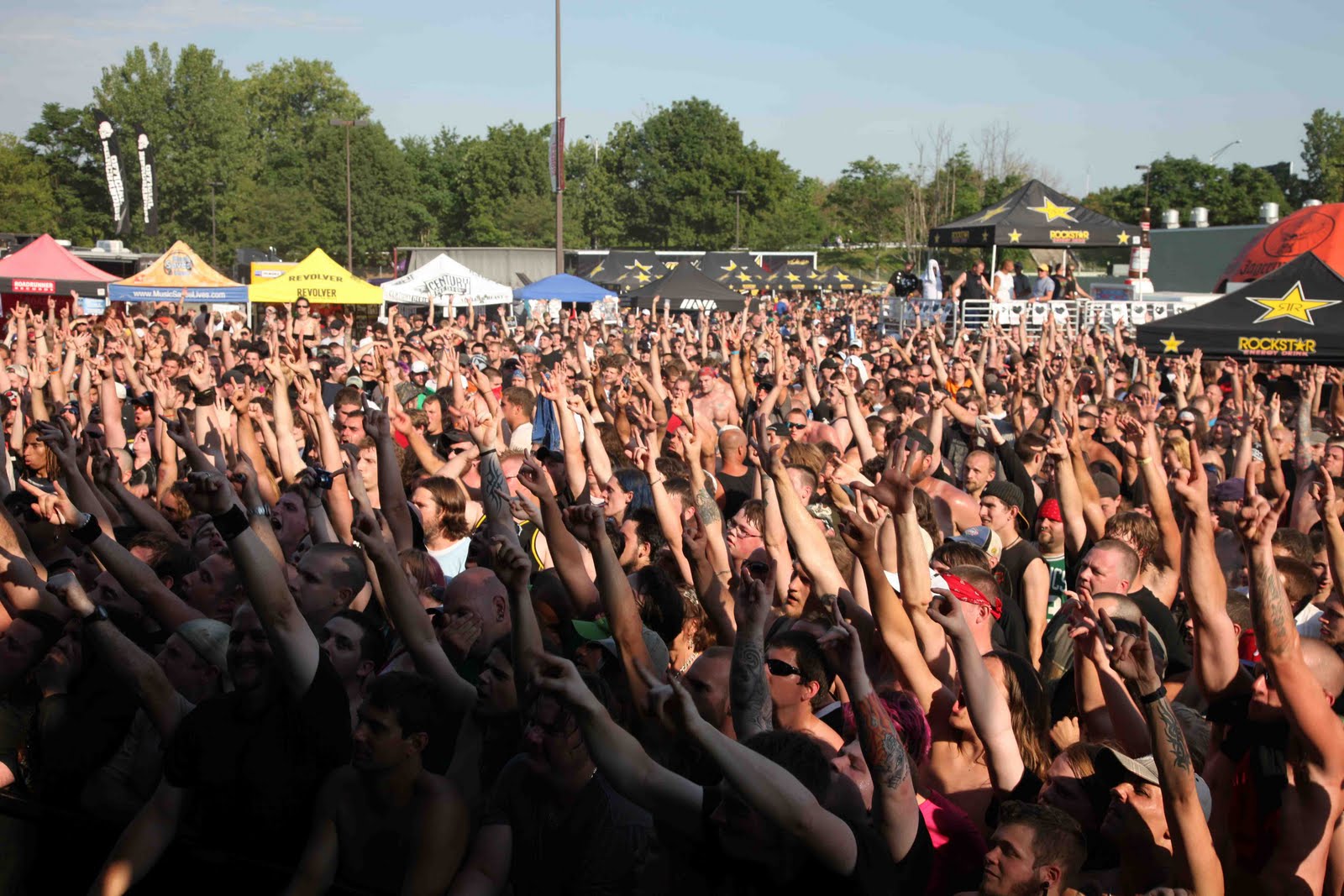 Horns Up Rocks Highlights Video of the Rockstar Mayhem Festival in
