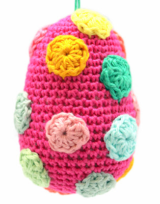 Amigurumi crochet polka dot easter egg