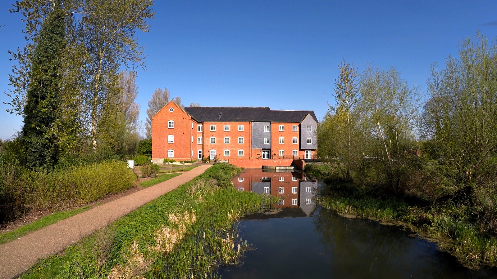 Stony Stratford some elevated views Millstream & flats 21/4/15