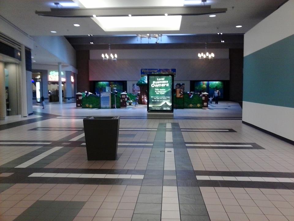 Trip to the Mall Spring Hill Mall in West Dundee, Illinois Before