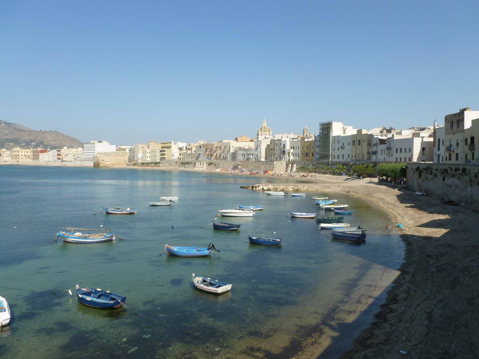Wandering Voyager: Eating in Trapani