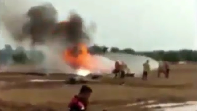 Helikopter Mi17 Penerbad TNI AD Jatuh di Kawasan Industri Kendal, 3 Orang Meninggal Dunia Helikopter Mi17 Penerbad TNI AD Jatuh di Kawasan Industri Kendal, 3 Orang Meninggal Dunia