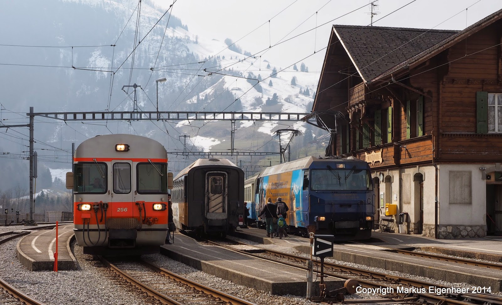 ÖFFENTLICHER VERKEHR Gare de Montbovon