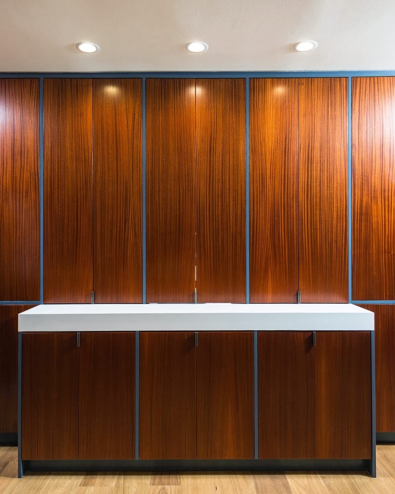 Casa Amplia y Luminosa, con Líneas Elegantes y Sofisticados Interiores