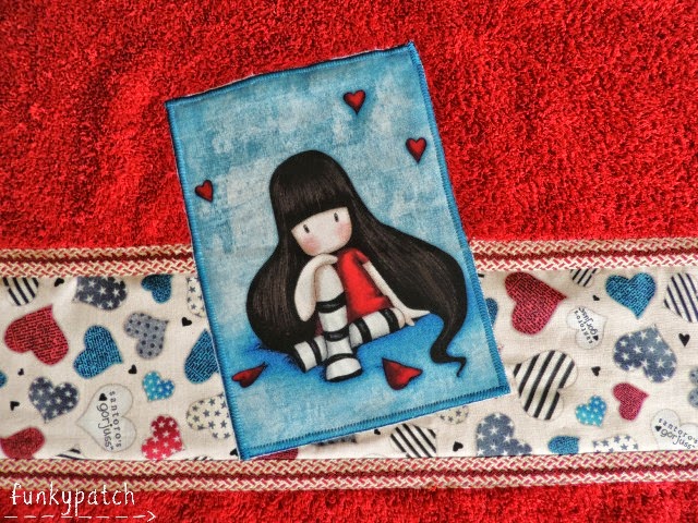 Tutorial como customizar una toalla con tela Gorjuss