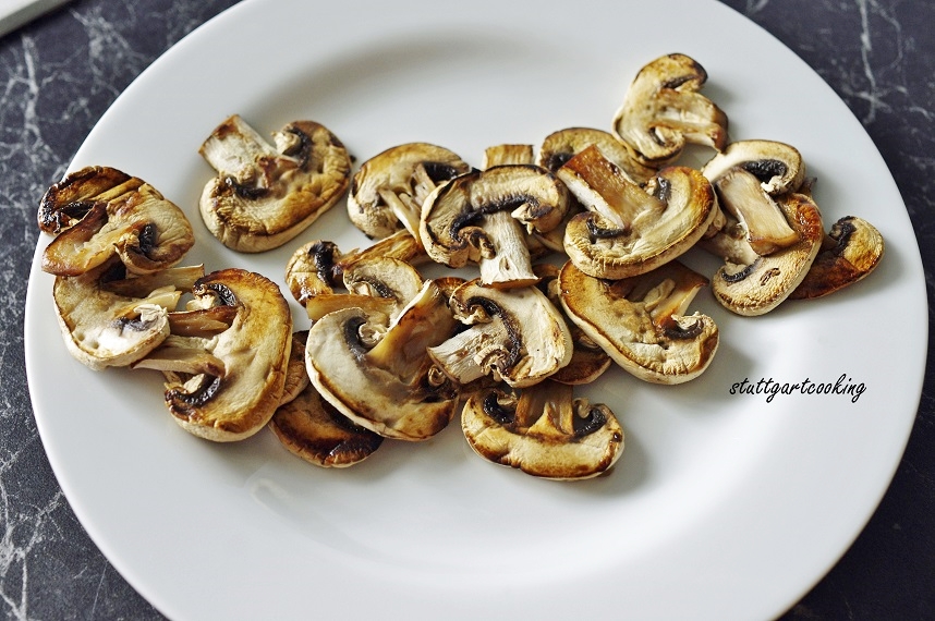 stuttgartcooking: Gebratene Knoblauch-Pilze mit Polenta