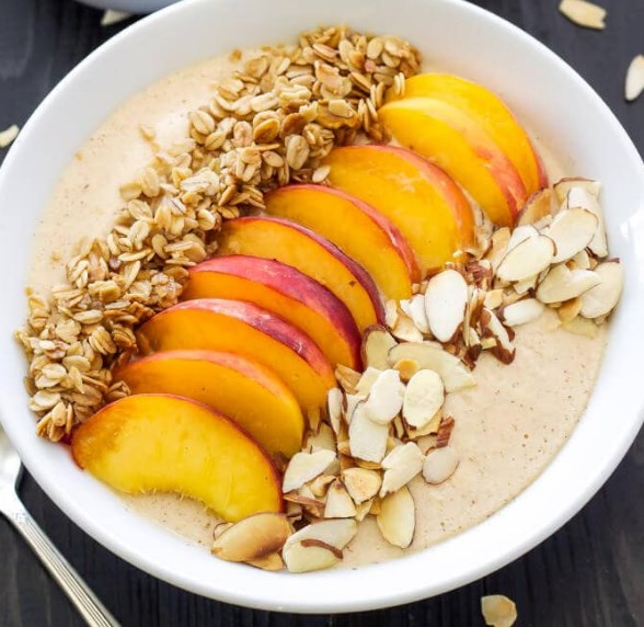 PEACH PIE SMOOTHIE BOWL #healthydiet #breakfast PEACH PIE SMOOTHIE BOWL #healthydiet #breakfast