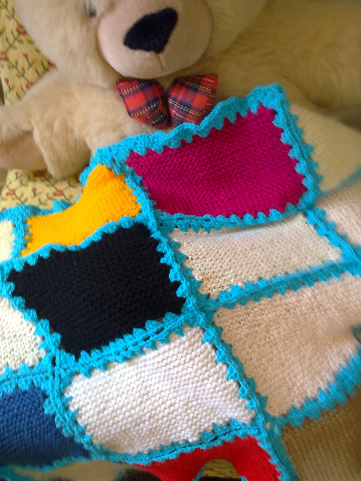Mum's Simply Living Blog Crocheting knitted squares together