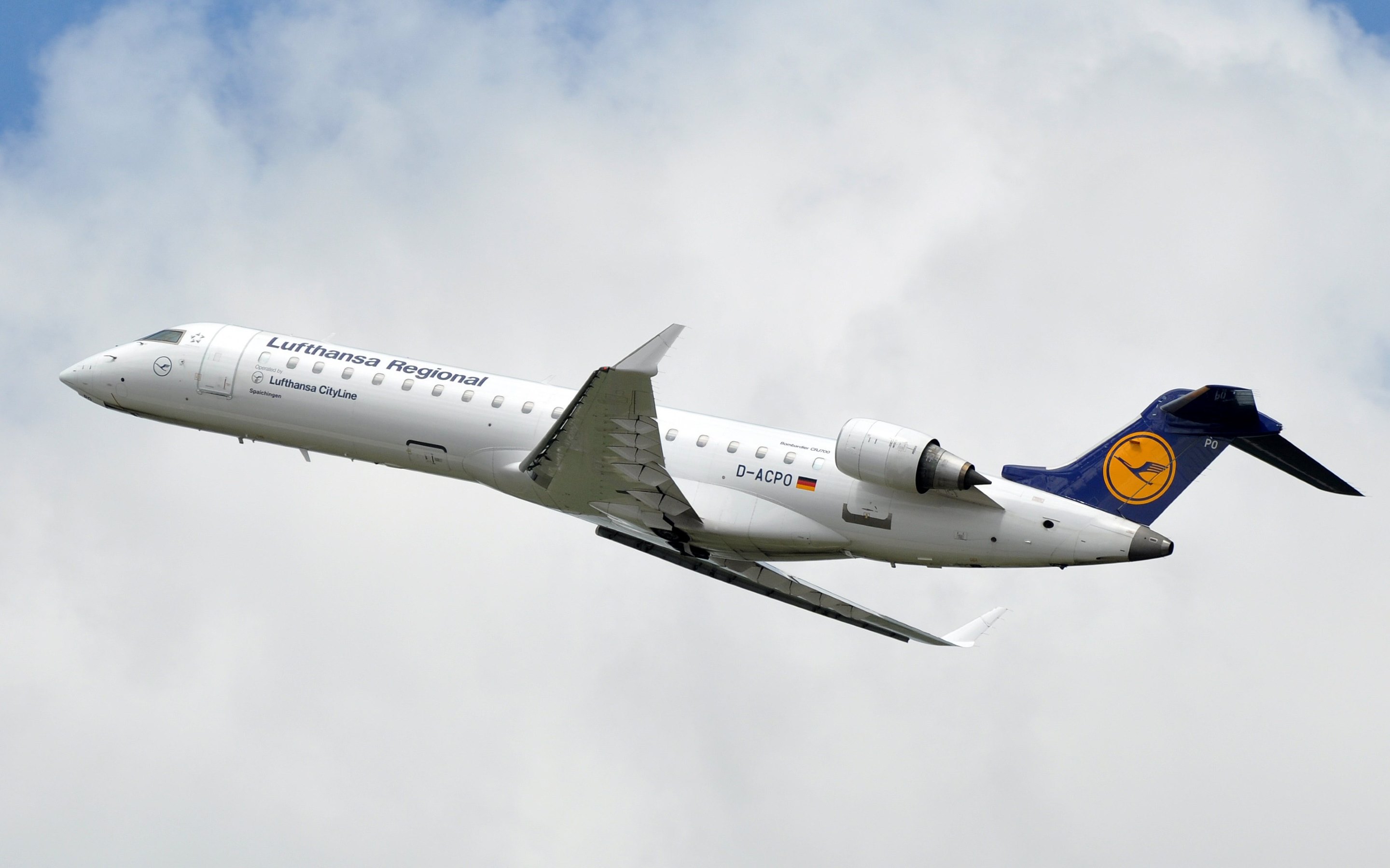 Lufthansa Passenger Aircraft Wallpaper · HD Wallpapers