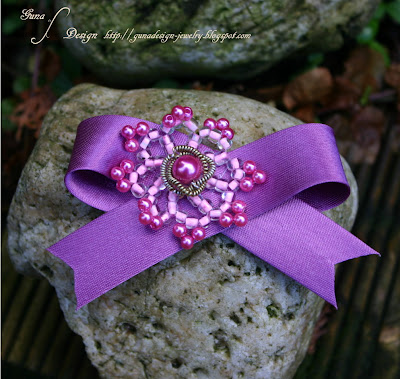 Girls hairpin from coiled wire and beads made by Gunadesign