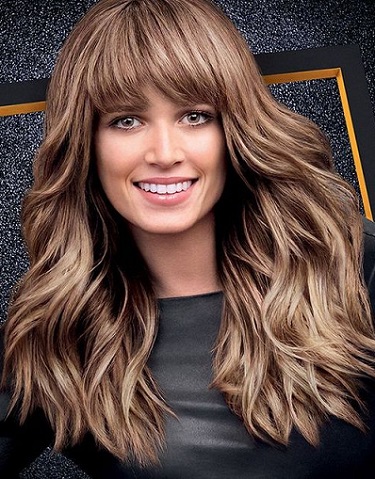 La técnica clásica se realiza aplicando un color 2 o 3 tonos más claro que el color natural y en las puntas el tono más claro. Si tienes el pelo oscuro