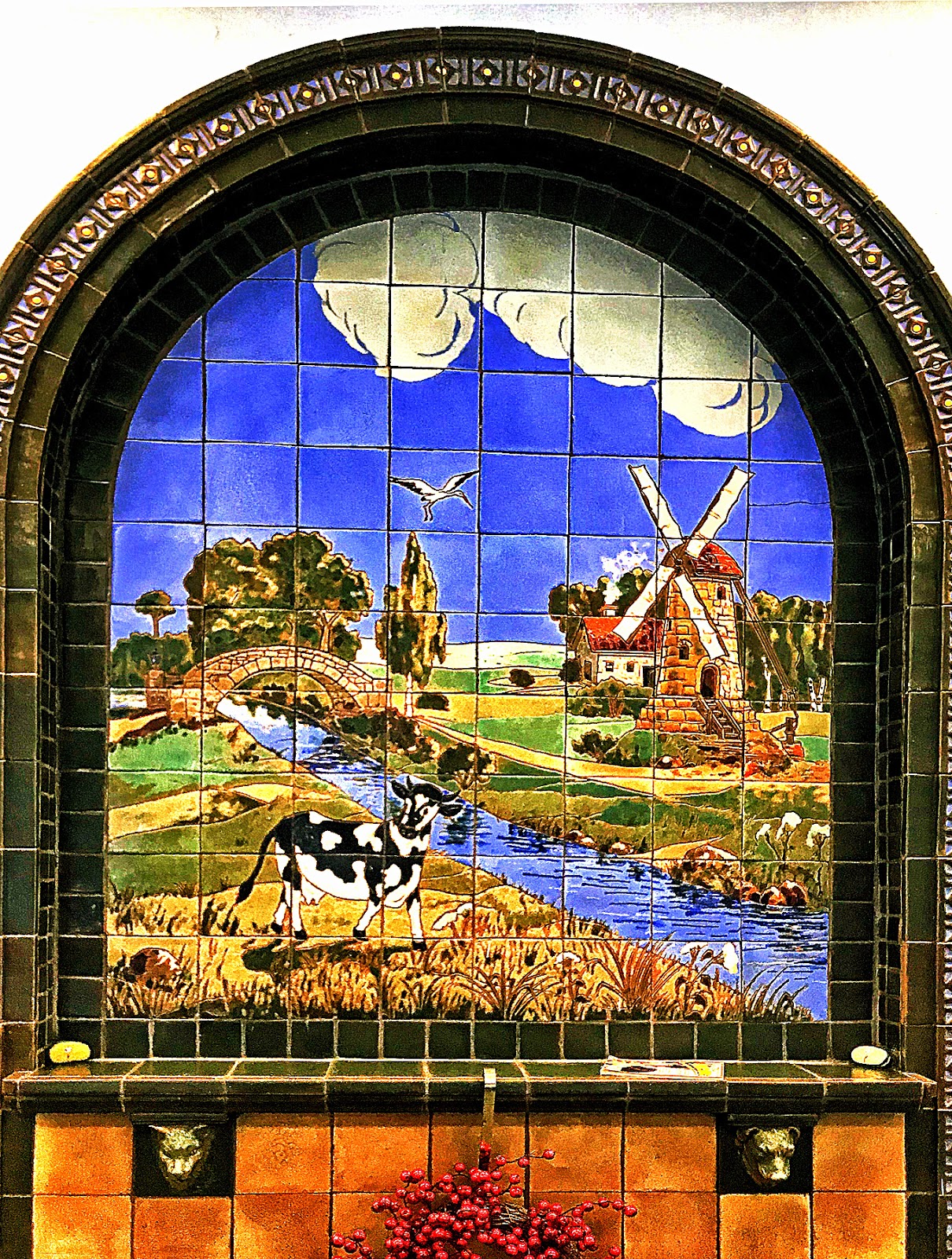 ARCHITECTURAL TILES, GLASS AND ORNAMENTATION IN NEW YORK New