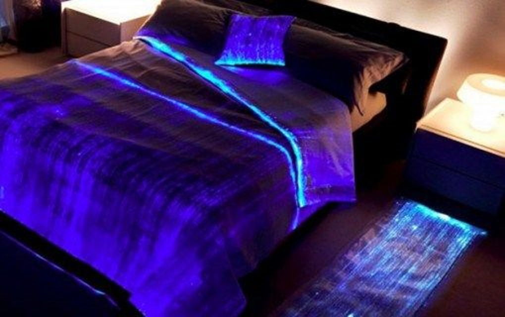 Once you have the bed, you'll need light-up bedding and rugs ~