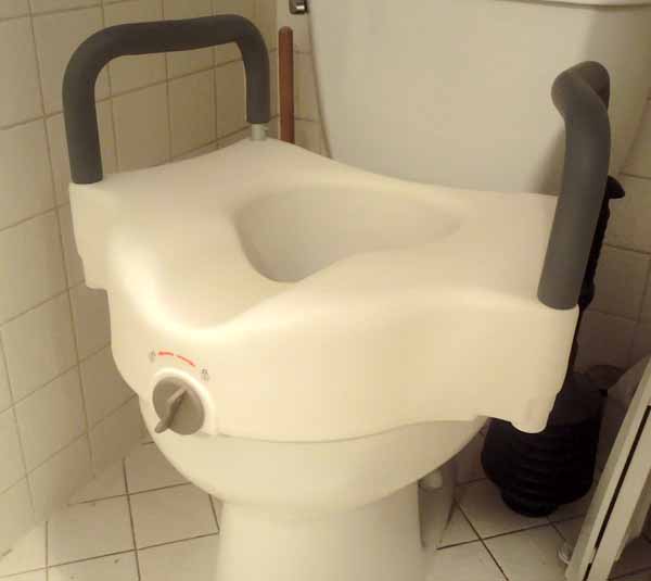 Artwife Needs a Life Navigating Life With A Broken Ankle