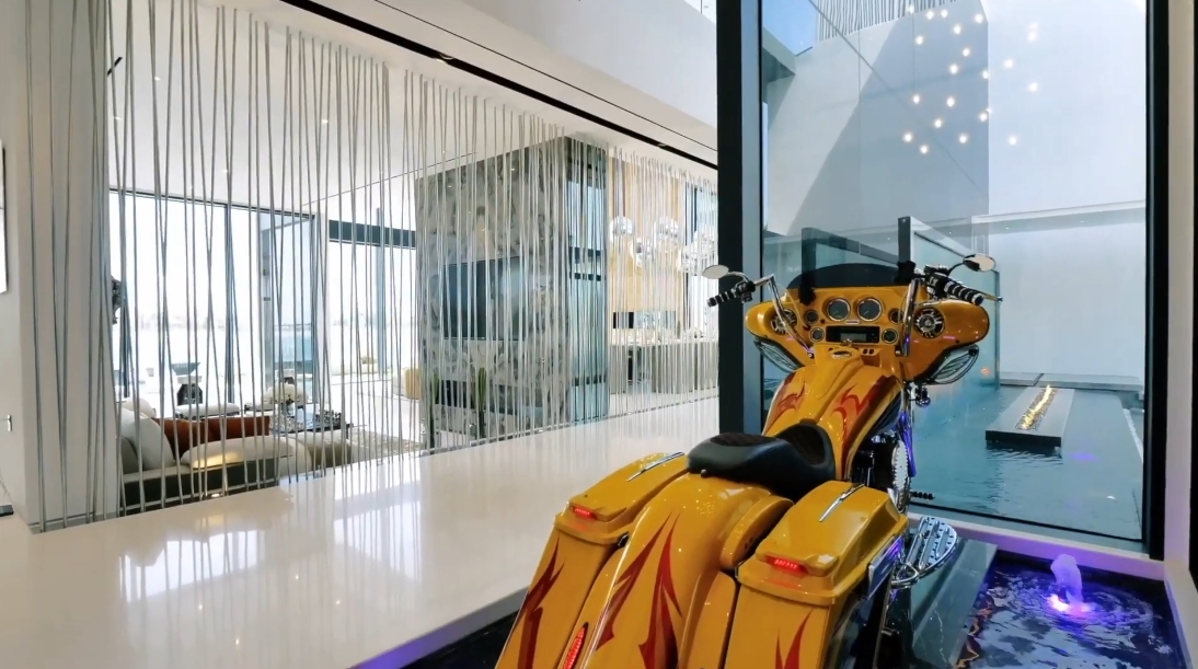 92 Interior Design Photos vs. ONE100, Palm Jumeirah Dubai Luxury Beach Mansion Tour
