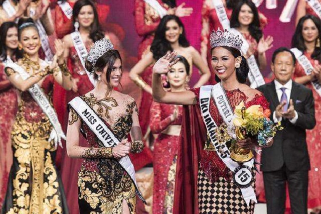 Foto Hot Bunga Jelitha Ibrani, Kevin Liliana, Karina Nadila Niab Juara Putri Indonesia 2017 Foto Hot Bunga Jelitha Ibrani, Kevin Liliana, Karina Nadila Niab Juara Putri Indonesia 2017