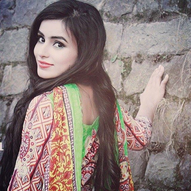 Beautiful Punjabi  Girl Photos Englandiya