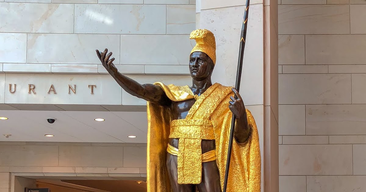 Walking Arizona King Kamehameha I at the US Capitol Building
