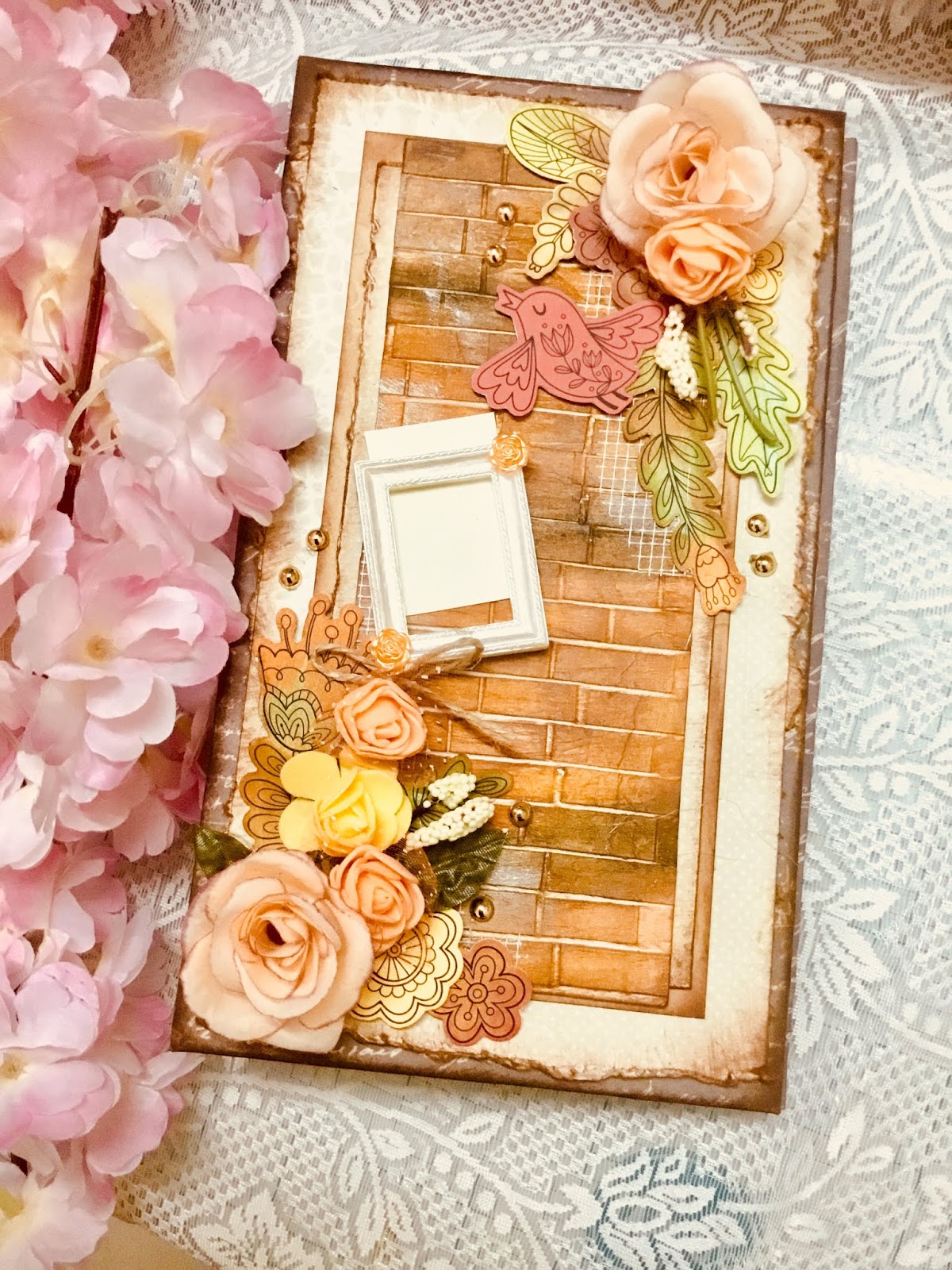 Scrapbookist: Vintage style Folio Scrapbook Album