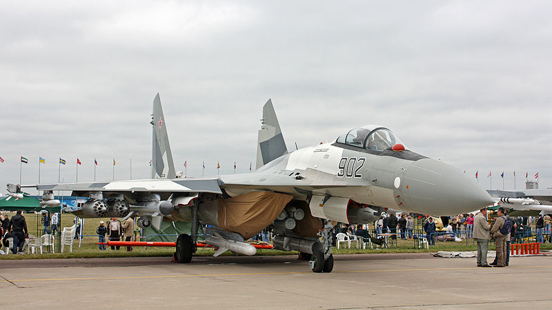 800px-Sukhoi_Su-35_on_the_MAKS-2009_%252801%2529.jpg