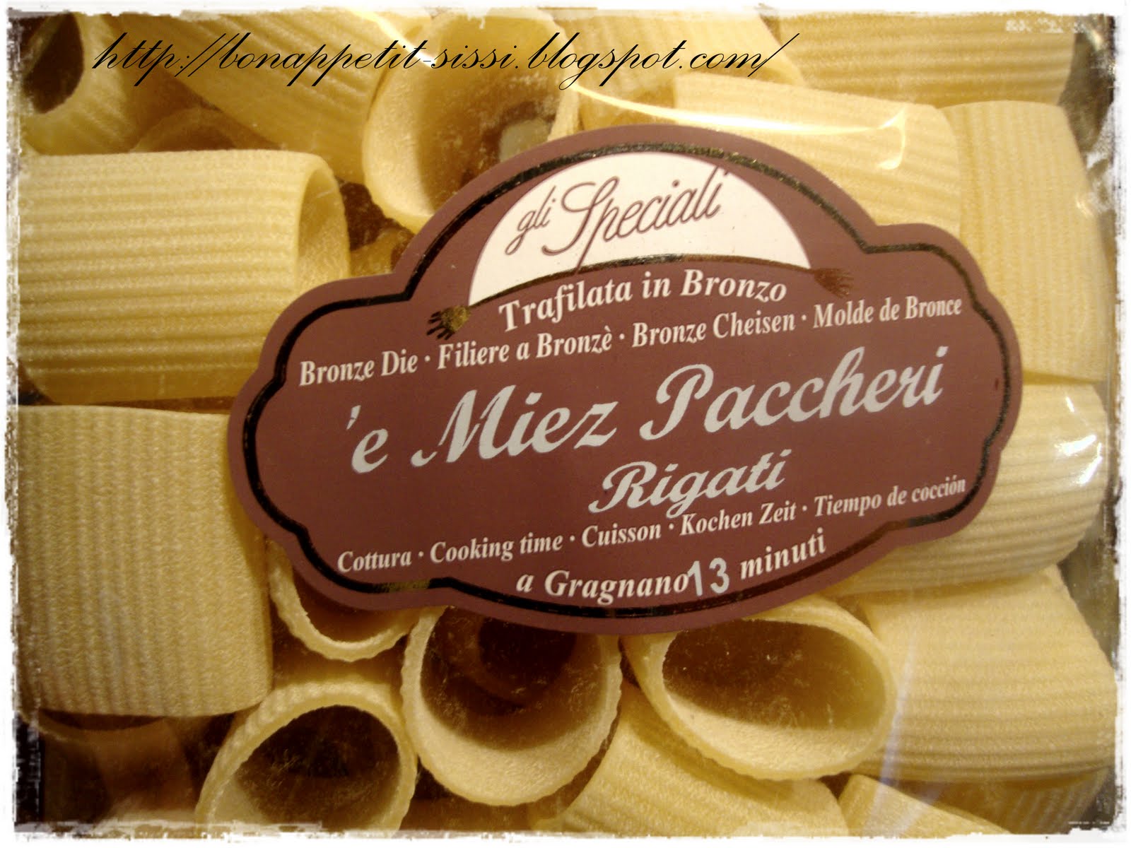 'e Miez Paccheri Rigati con funghi, salsiccia e pomodorini