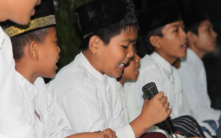 Masyarakat Dukuh Plapar Menjadi Santri Masyarakat Dukuh Plapar Menjadi Santri