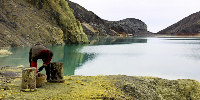 Ijen Morning Tour | Cheap Price Ijen Crater Tour In The Morning Day Ijen Crater Morning Tour, visit to Ijen Crater Banyuwangi which we know is "Kawah Ijen", at the time morning day visit to ijen crater volcano east java, it’s good time to see the beauty of the lake, active volcano of Ijen crater and see direct traditional miners work every day in the ijen take the sulfur from crater, for by the tourist travel to ijen crater volcano, we offer tour services is ijen crater from bali, ijen crater from Surabaya, ijen crater from banyuwangi, beside in morning day the ijen itself has beauty of the lake, is also in the night day (ijen night tour), the ijen crater itself has uniqueness of blue fire ( blue flame), in Indonesia mention it (api biru ) which is because the outburst gas from active volcano Ijen sulphur containing methane gas, so it produces blue fire, and the occurrence of blue fire ijen only at night day (ijen blue fire tour). Ijen tour price in morning day at the time normaly day is : Rp. 525.000/person. At the time is weekend the price is differend, ijen crater, ijen crater tours, ijen Tour Package, kawah ijen tours, ijen tour and travel banyuwangi, ijen volcano tour, ijen volcano Indonesia, ijen volcano from banyuwangi, ijen travel, kawah ijen banyuwangi, kawah ijen tour, kawah ijen trip, ijen crater tour, ijen crater blue fire, ijen crater guesthouse, ijen crater tour from banyuwangi, ijen crater tour bali, ijen crater tour price, ijen crater night tour, kawah ijen night, ijen blue fire, bluefire ijen crater, blue fire ijen tour , blue fire kawah ijen, ijen blue flame tour, blue flame gunung ijen, blue flame sulphur ijen, blue flame gunung ijen, blue flame kawah ijen volcano.