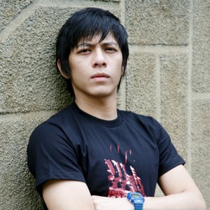 Profil dan Biodata Devi Liu, Model Cantik Yang Foto Mesra Bersama Ariel