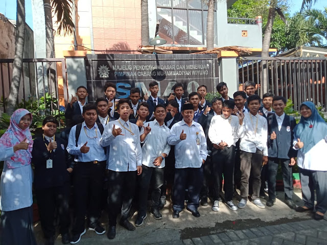 Anak Kelas XI SMA Muse Liburan Dengan Kegiatan OJT Anak Kelas XI SMA Muse Liburan Dengan Kegiatan OJT