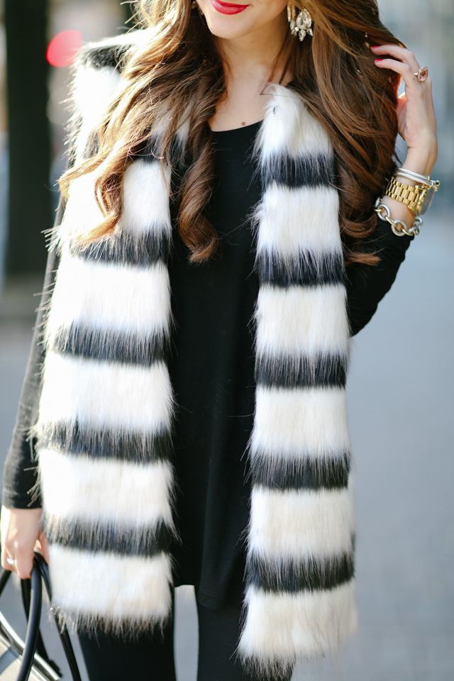 Black & White Holiday Outfit | Southern Curls & Pearls | Bloglovin’