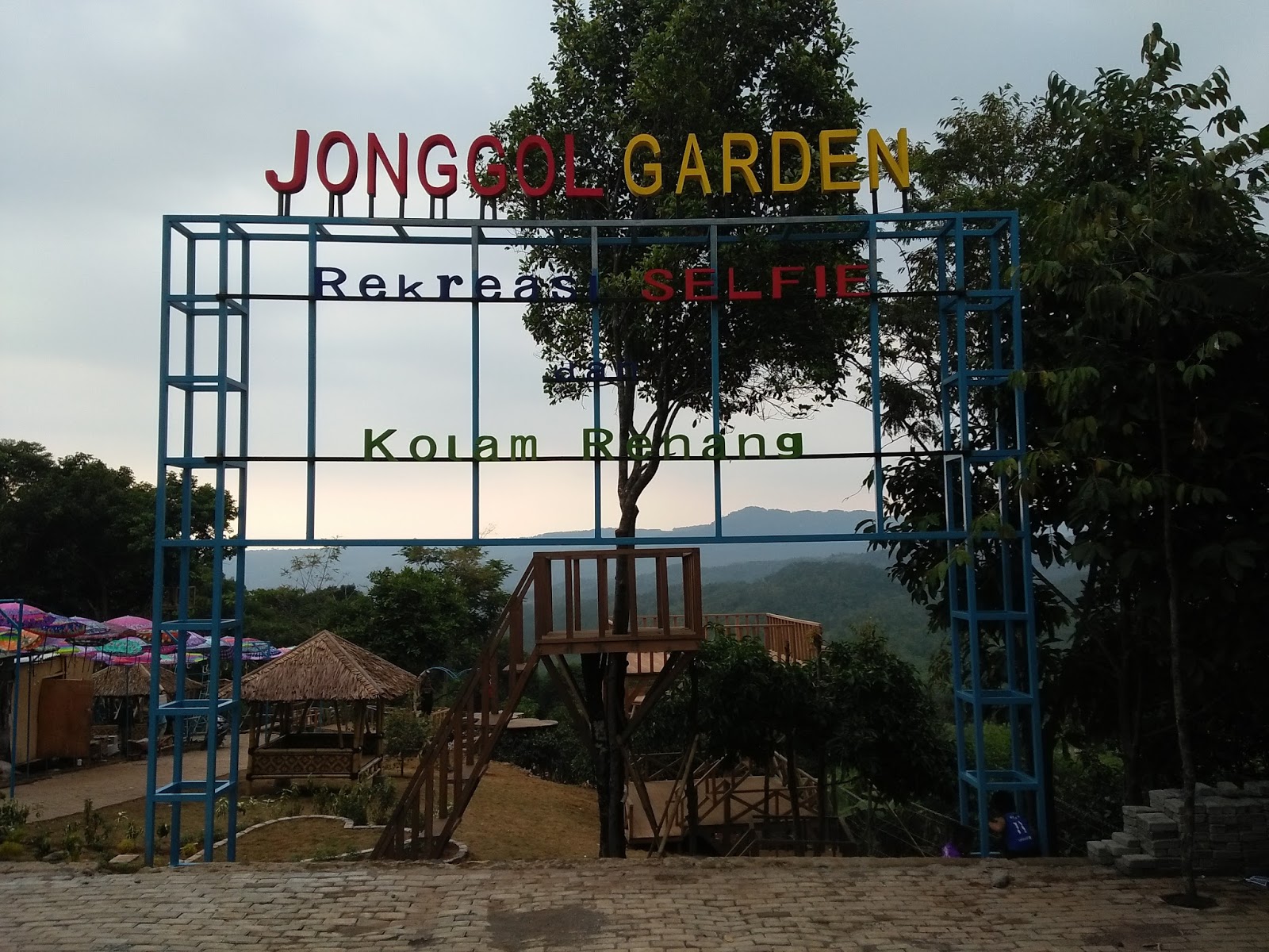 Feri prasetyo H. Jonggol Garden Rekreasi Selfie