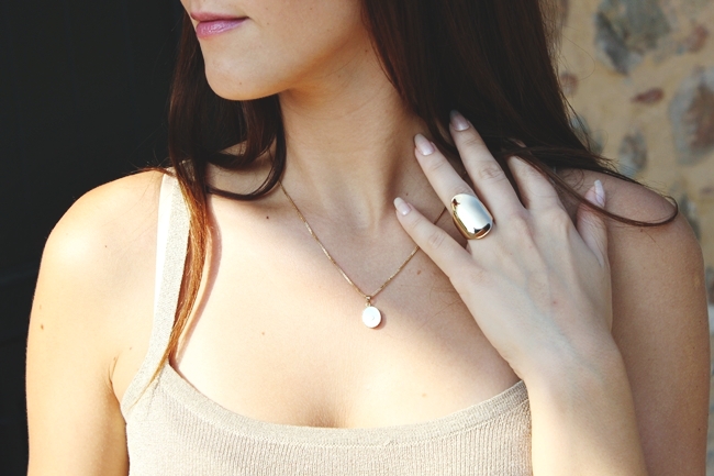 Cream & Gold | Sleek & Chic outfit.Anel white pencil skirt.Pin Up gold knitted top.Dita "Marseilles" sunglasses.Sophisticated looks.Studded bag and sandals.Anel ρουχα.Pin Up ρουχα.