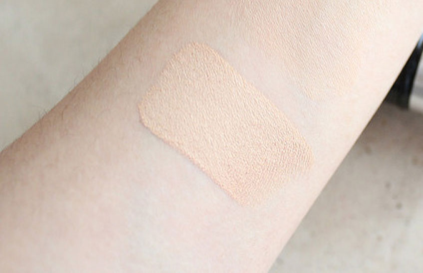 Makeup Forever HD foundation swatch